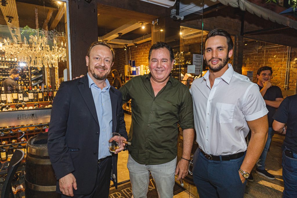 François Hautekeur, Luiz Eduardo Cidão E Matheus Pouchain