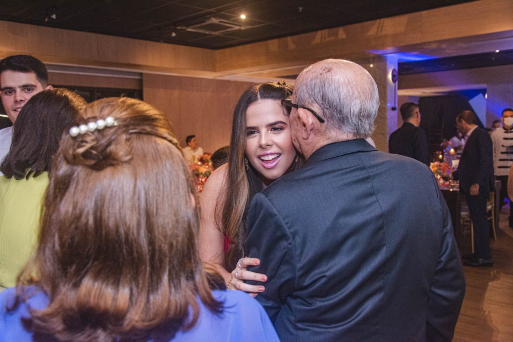 Gabriela Bezerra E Roberto Claudio