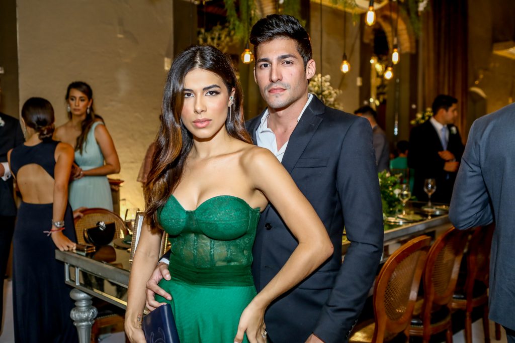 Giovana Freitas E Otacio Neto