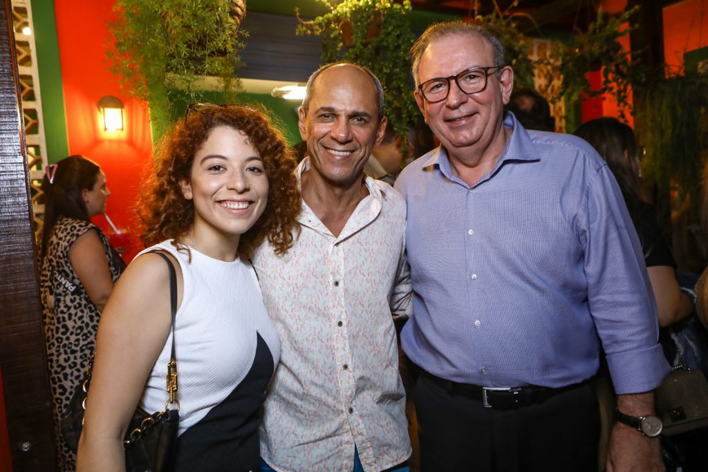 Ingrid Medeiros, Mano Alencar E Ricardo Cavalcante