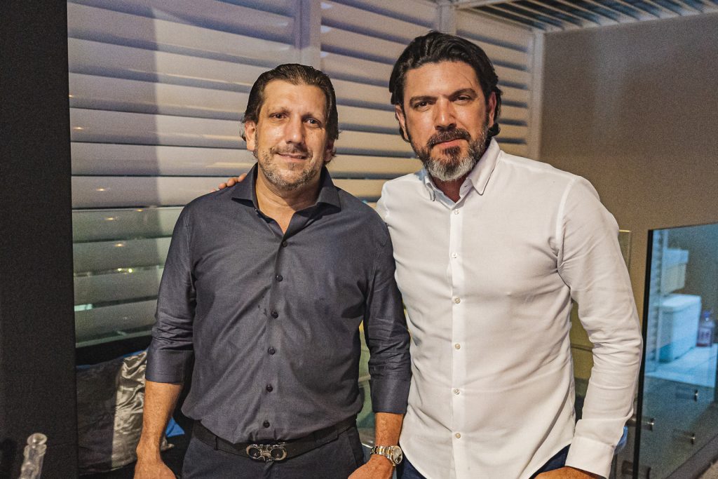 Jonathan Costa E Romulo Santos