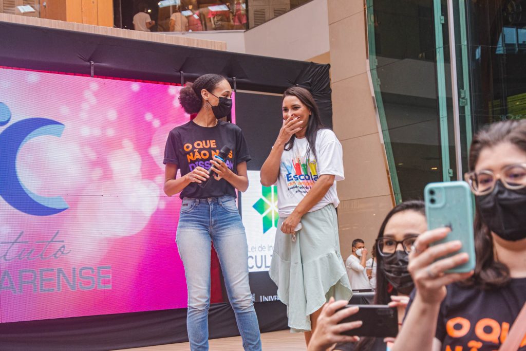 Kely Pereira E Cristiane Freitas (1)