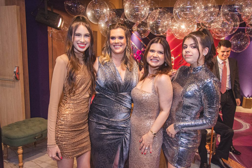 Larissa Lafuente, Danielle Lafuente, Ticiana Brigido E Sarah Brigido
