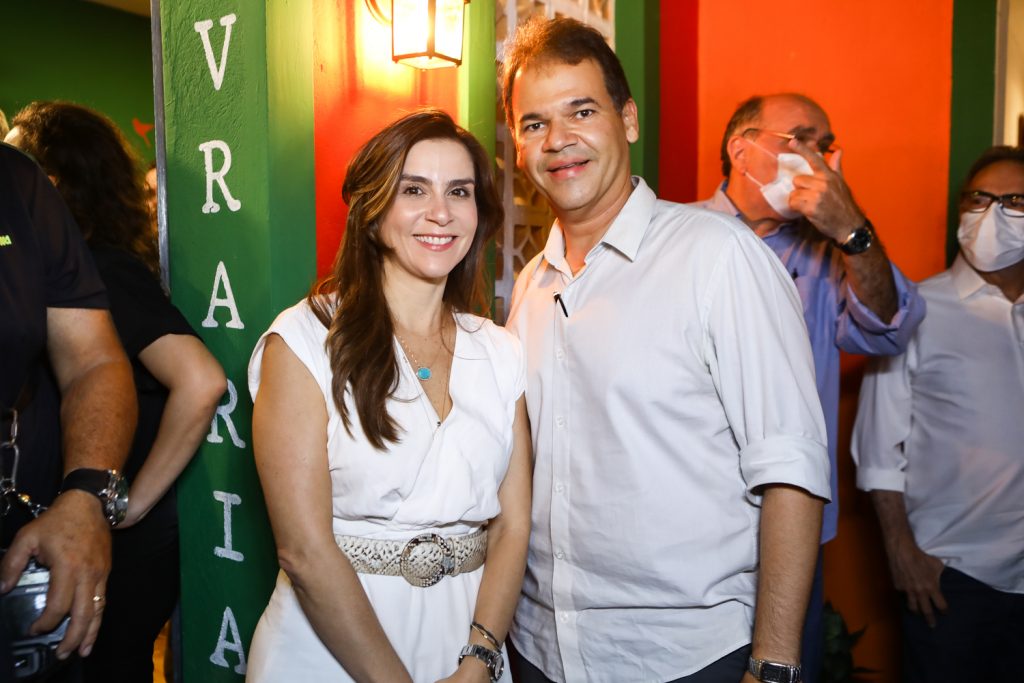 Laura Juca E Marcelo Pinheiro