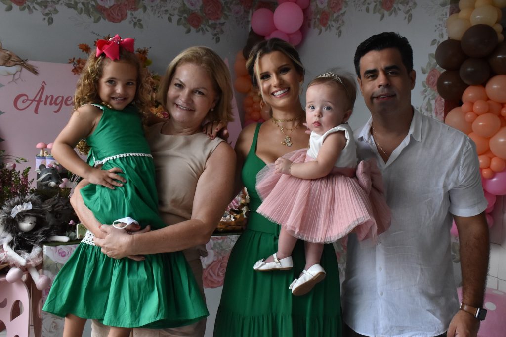 Laura, Sther Góis, Fernanda Albuerque,angela, E Tasso Pacheco