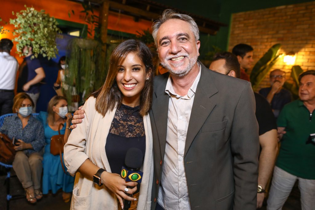 Lorena Cabral E Mauro Costa