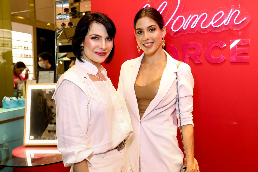 Lu Carvalho E Carol Athayde