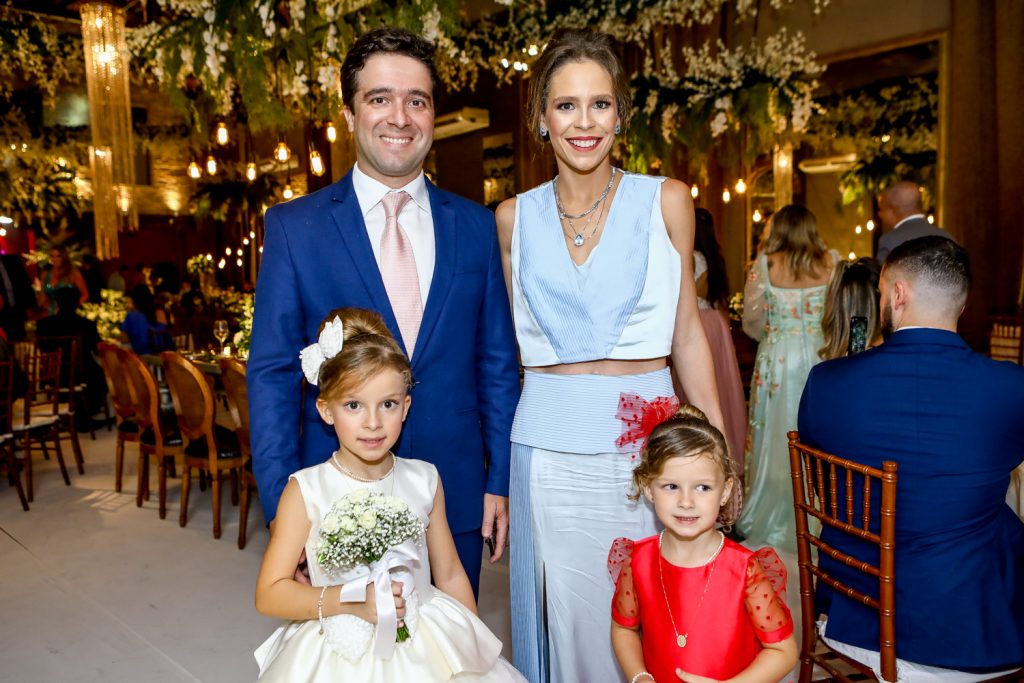 Luca, Sophia, Natalia E Olivia Pontes