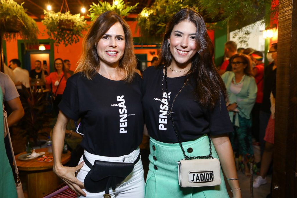 Luciana Sousa E Marina Fujita