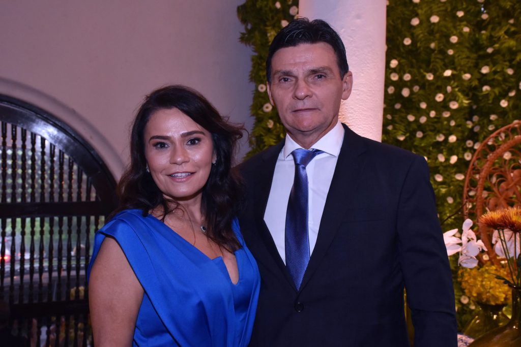 Margarida E Max Bezerra