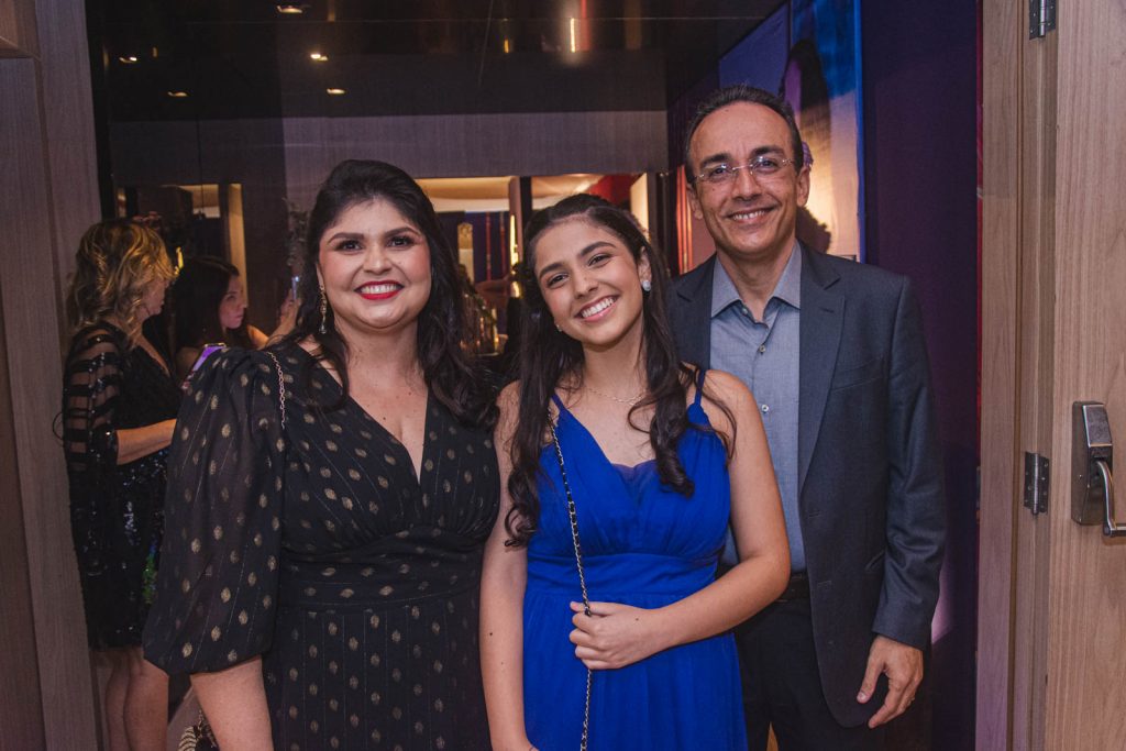 Marilia, Lara E Ronaldo Bezerra