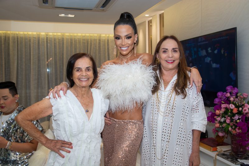 Duplo brinde - Sessão parabéns marca a nova fase de Fernanda Sena, que volta a morar em Fortaleza