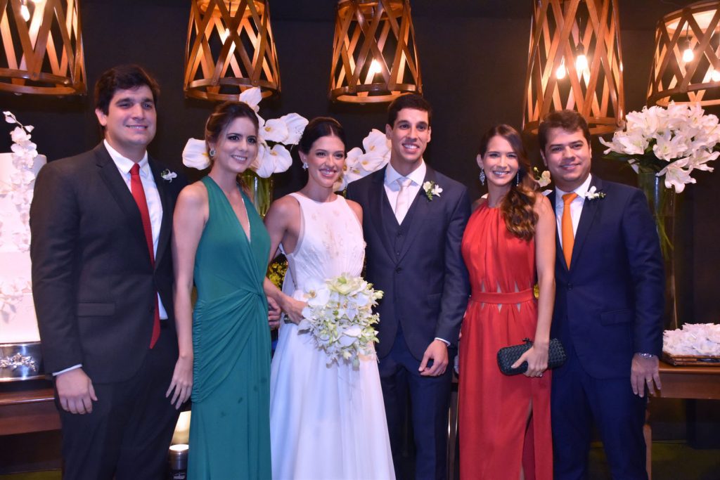 Noivos Com Padrinhos (3)