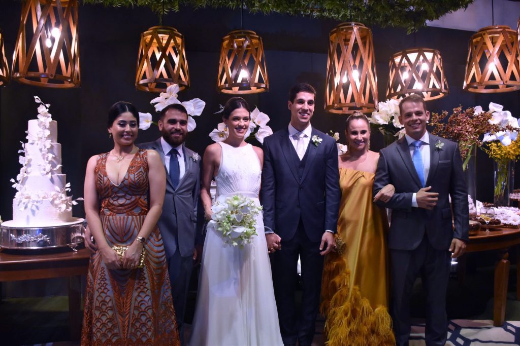 Noivos Com Padrinhos (9)