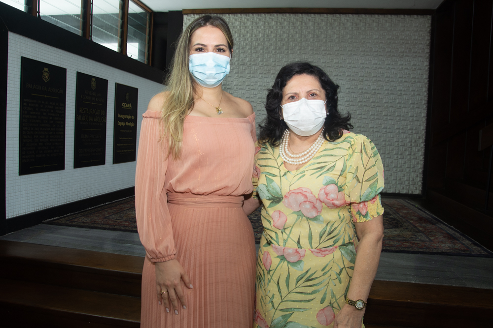 Onélia Santana E Nailde Pinheiro (3)