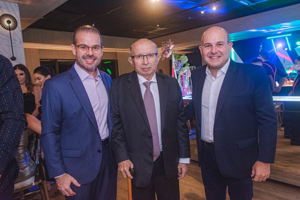 Prisco Bezerra, Roberto Claudio E Roberto Claudio