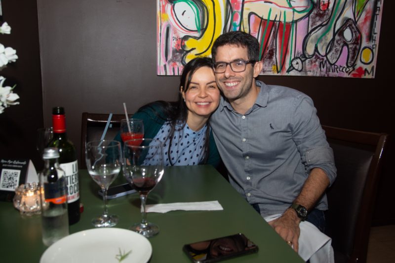 A Noite do Oscar - Leandro Cavalcante e  Itauana Ceribeli soltam a voz e encantam o público no Pipo Restaurante