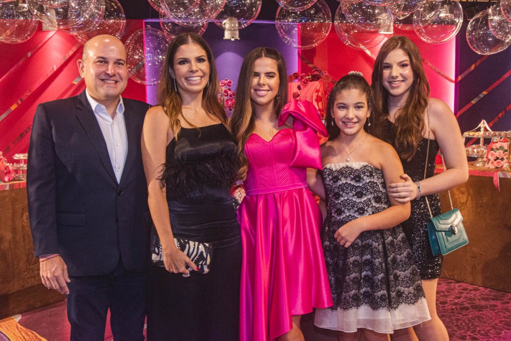 Roberto Claudio, Carol, Gabriela, Roberta E Isabela Bezerra