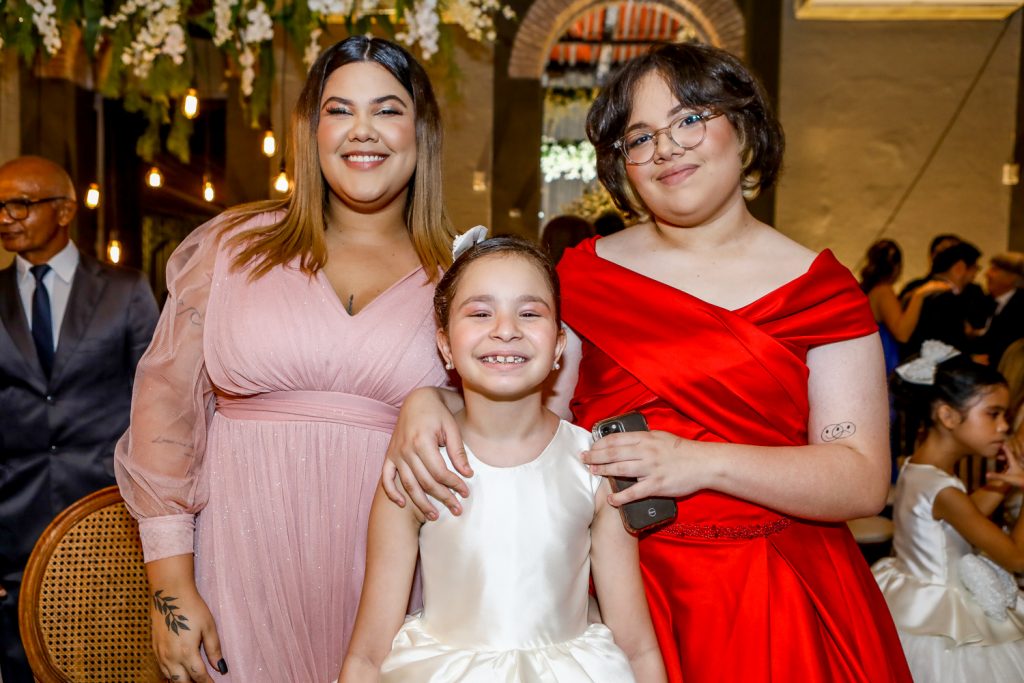 Sabrina, Maria Ester E Estrela Almeida