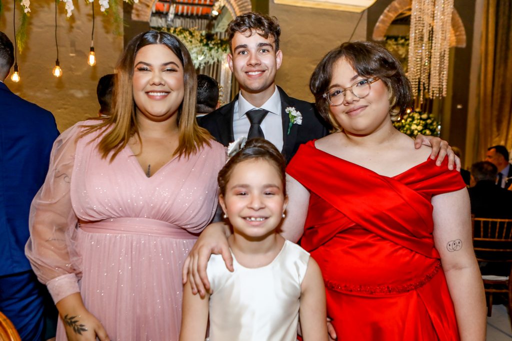 Sabrina, Maria Ester, Rafael E Estrela Almeida