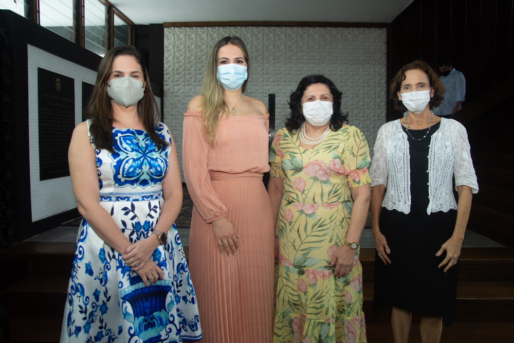 Samia Farias, Onélia Santana, Nailde Pinheiro E Izolda Cela (5)