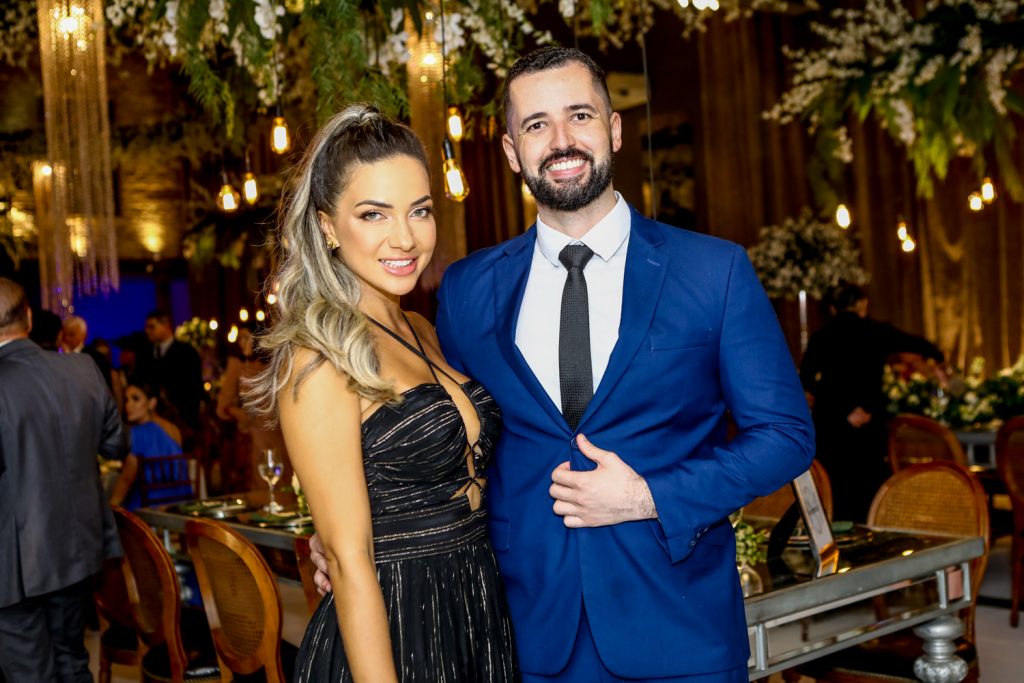 Thais Eugenio E Thiago Martins