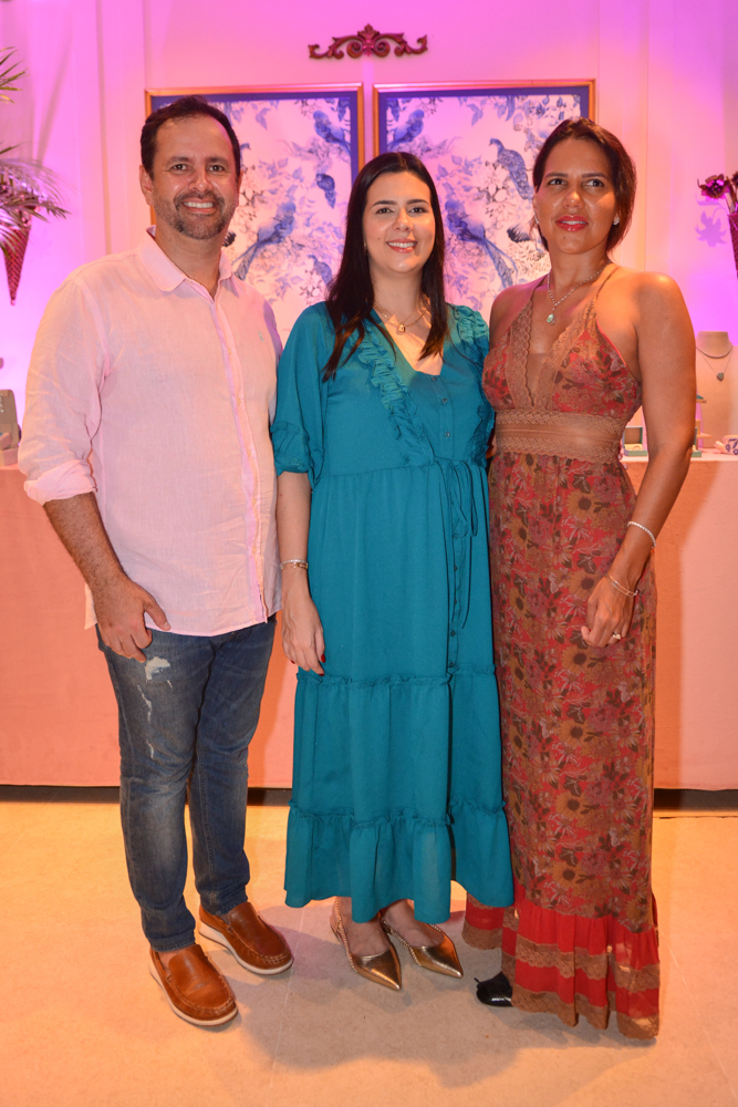 Toni Oliveira, Priscila Fontenele E Ana Carolina