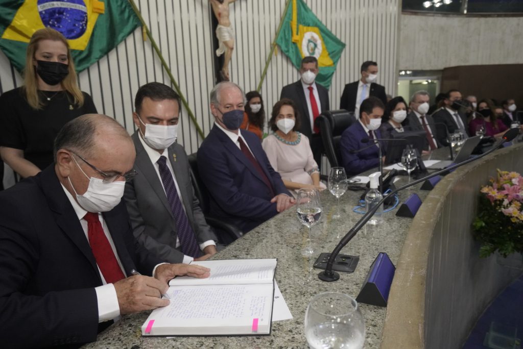 Posse Gov Izolda Cela Assembleia