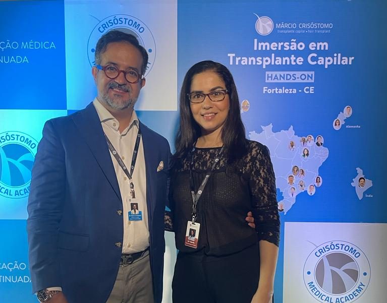 Márcio Crisóstomo celebra o sucesso de mais uma Imersão em Transplante Capilar