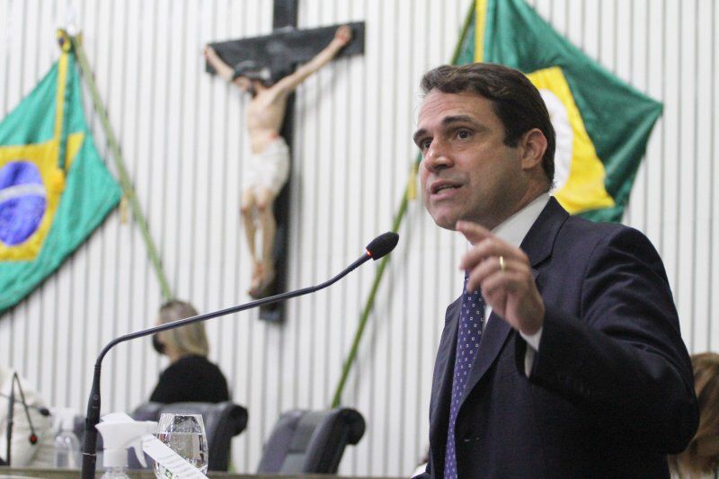 Deputado Salmito destaca na Assembleia conquistas para Itapajé