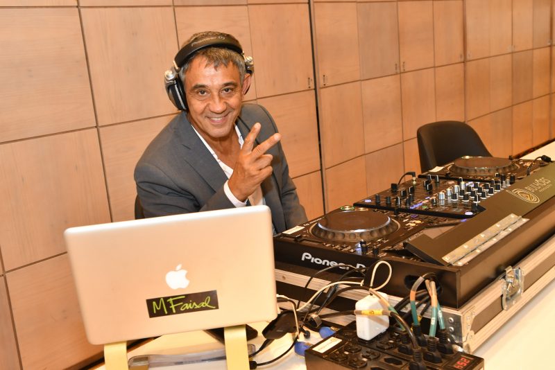 Brasilidades - Anette e Marcel Rivkind pilotam coquetel de lançamento da coleção Breton Brasil Tropical, na loja da Gabriel Monteiro da Silva