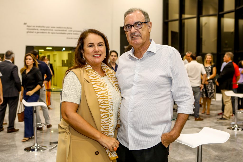 Ana Luiza E Urbano Costa Lima