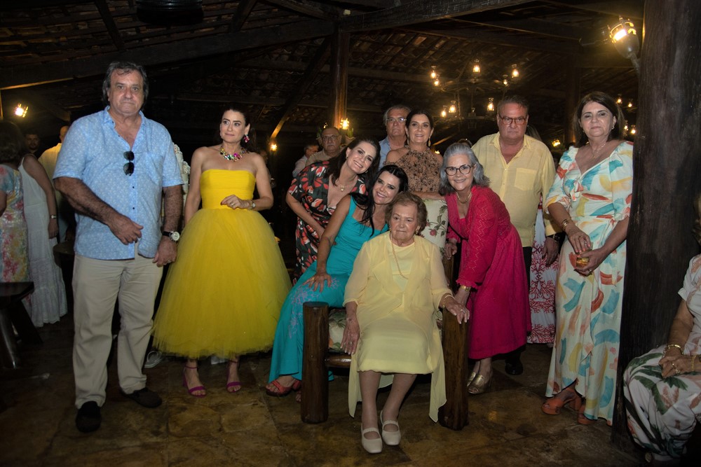 Doninha Feitosa celebra seus 90 anos em festão de pura alegria