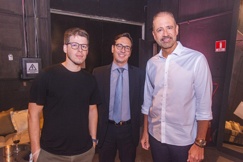 Antonio Melo Junior, Yacer Holanda E Regis Medeiros