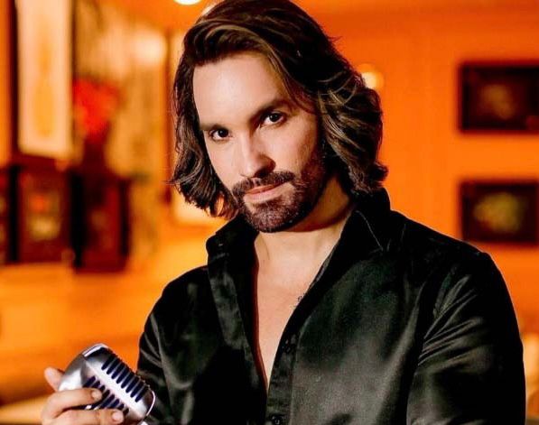 Philipe Dantas sobe ao palco do Paris 6