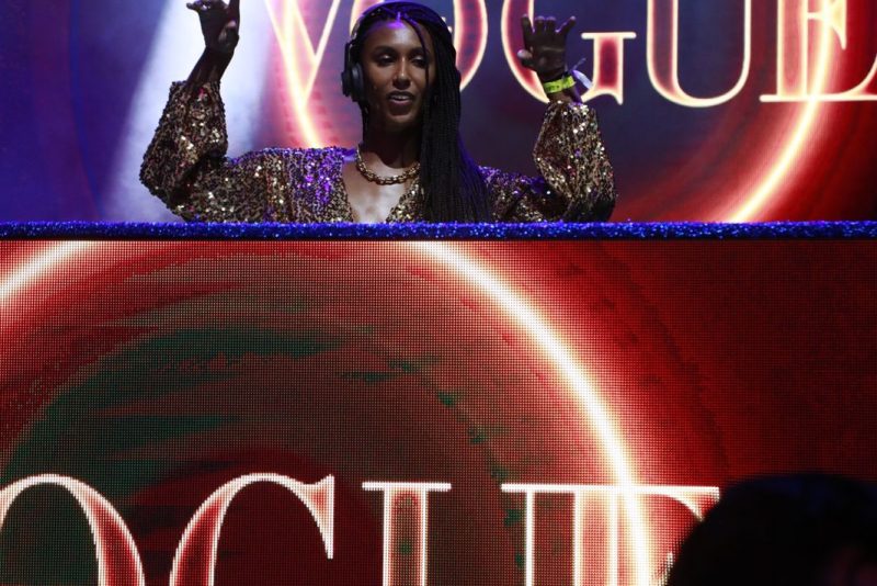 Brasilidade Fantástica - Ivete Sangalo comanda a animação do Baile da Vogue no Copacabana Palace