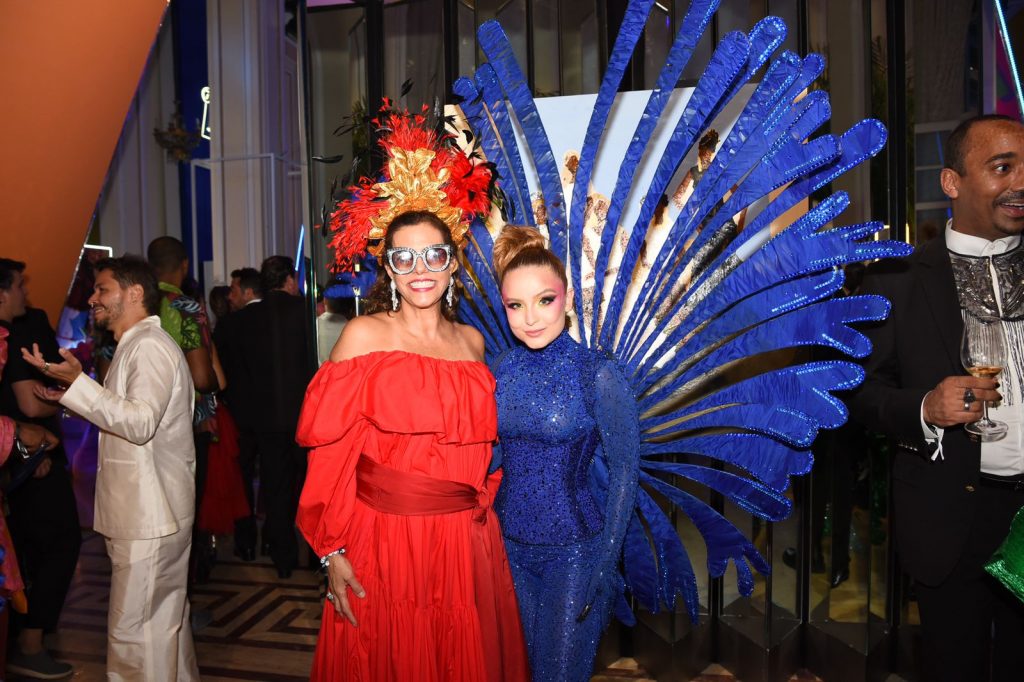 Baile Da Vogue Narcisa E Larissa Manoela