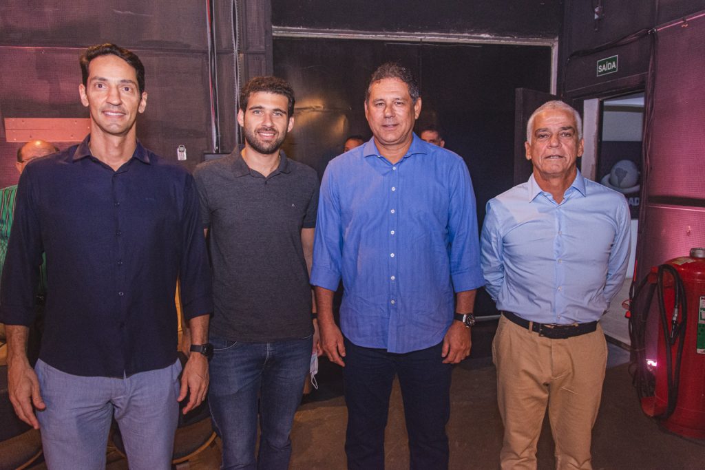Cassio Pontes, Lucas Medeiros, Marcus Medeiros E Henrique Torres De Melo