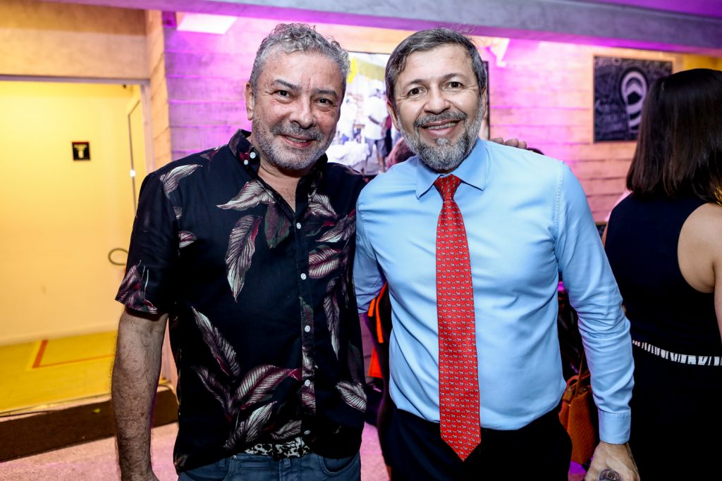 Claudio Silveira E Elcio Batista