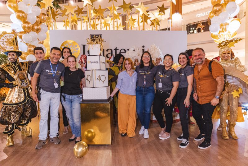 Puro Encanto - Teve espetáculo, chuva de balões, parabéns e bolo comemorativo na festa de 40 anos do Shopping Iguatemi Bosque