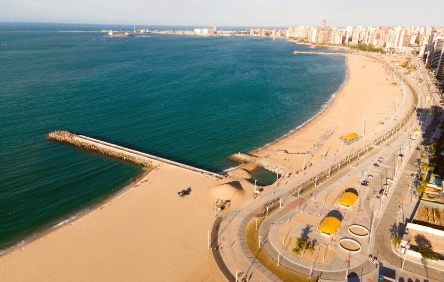 Prefeitura de Fortaleza publica edital para concessão de espigões da Beira Mar