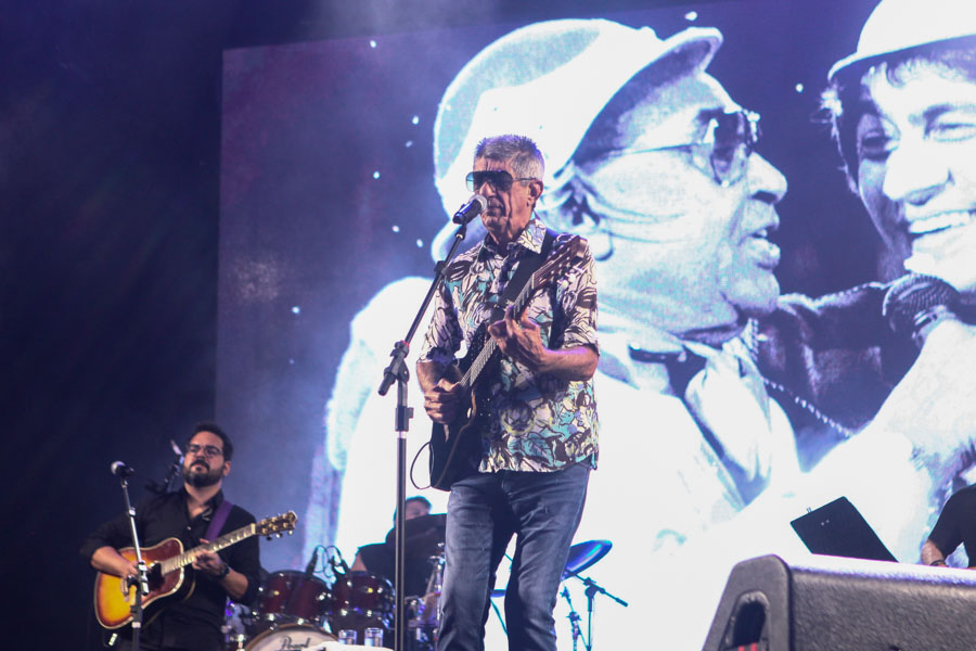 Fagner e artistas locais dão o tônico ao aniversário de Fortaleza Fagner e artistas locais dão o tônico ao aniversário de Fortaleza