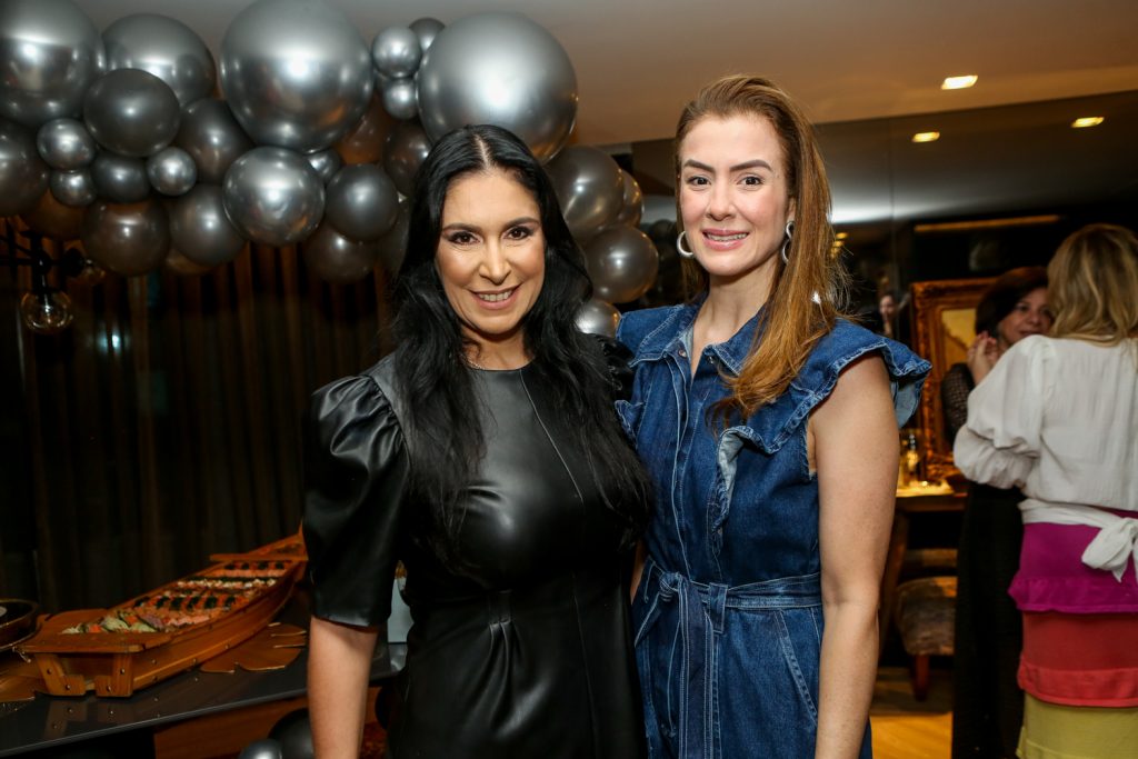 Fernanda Sousa E Raquel Siqueira