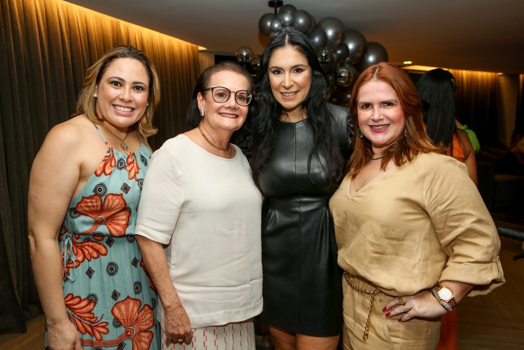 Isabela Fiterman,silva Babadopolos,fernanda Sousa E Vaneska Bezerra