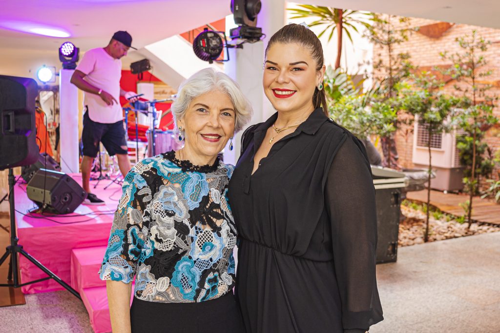Karla Barbosa E Karolina Barbosa