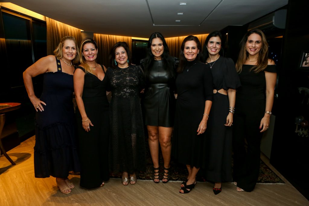 Marcia Peixoto,tatiana Luna, Luciana Lobo,fernanda Texeira,conceição Garcez,ticiana Sousa E Jessica Monteiro