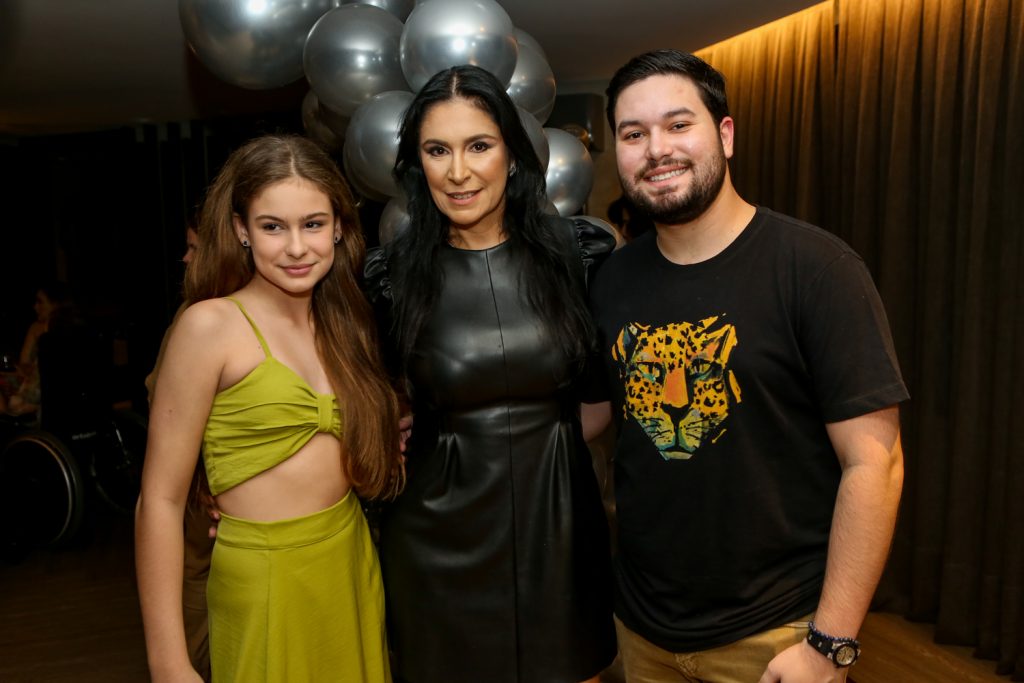 Maria Paula Miranda, Fernanda Susa E Olavo Barros