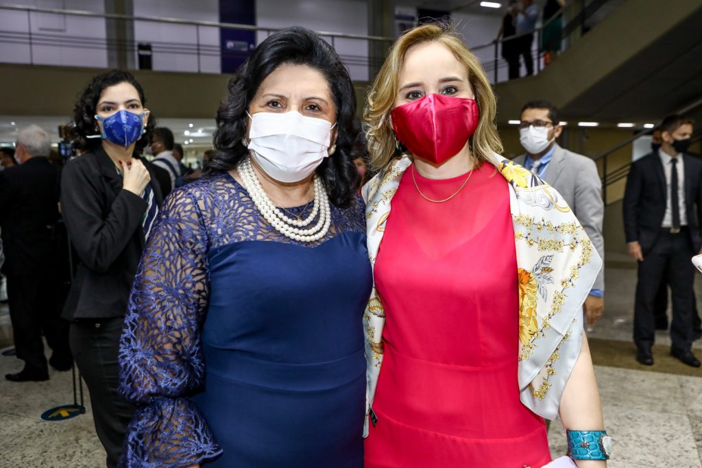 Nailde Pinheiro E Fernanda Pacobayba