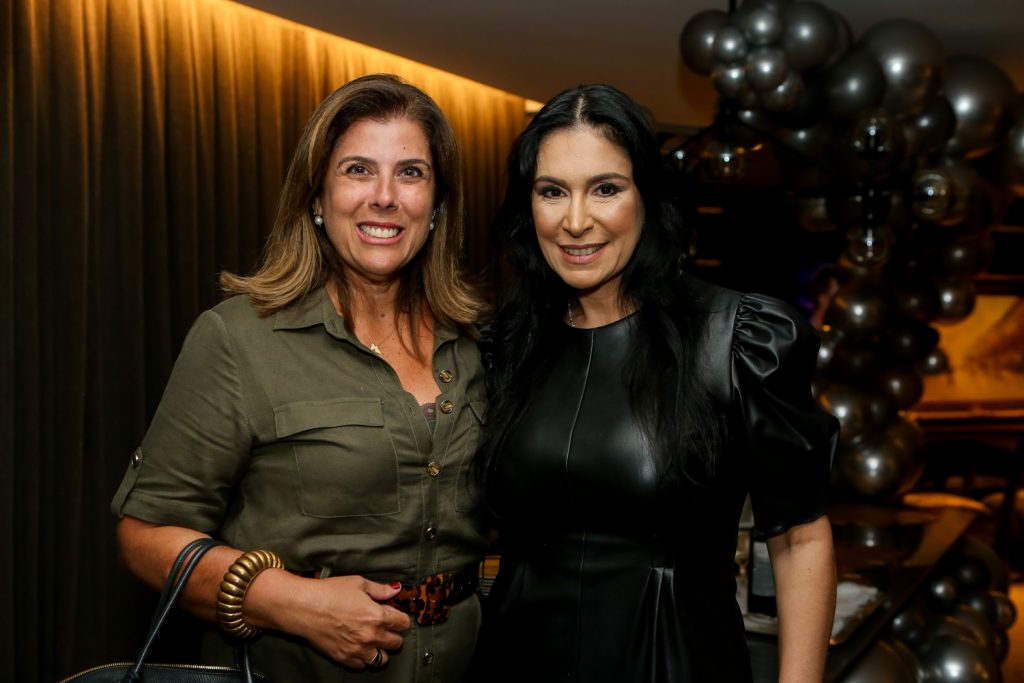 Nara Acioly E Fernanda Sousa