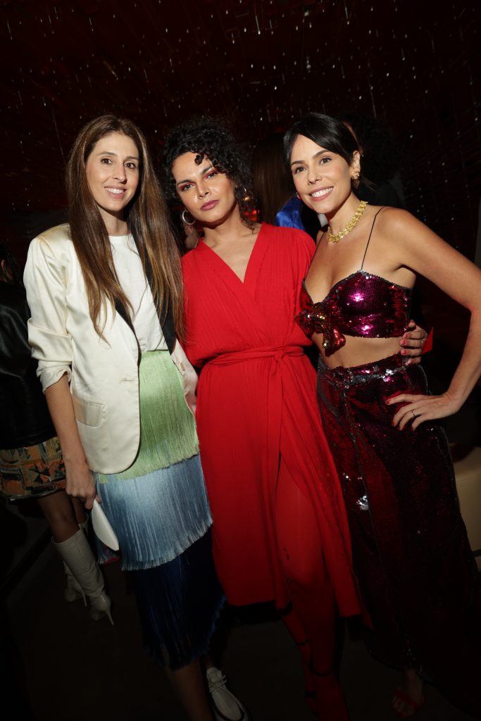 Paula Merlo, Assucena E Maria Laura Neves